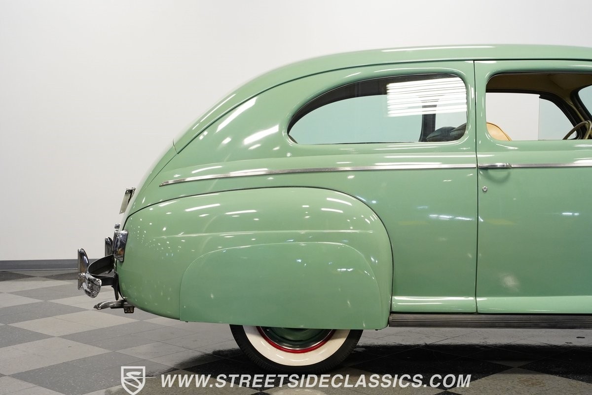Ford-Super-Deluxe-1941-Coupe-29