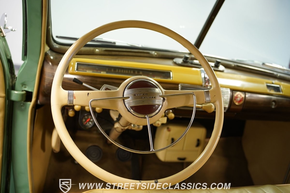 Ford-Super-Deluxe-1941-Coupe-39