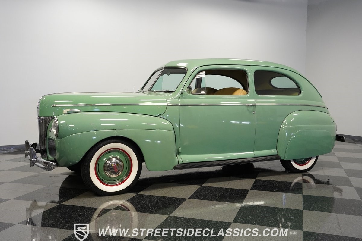 Ford-Super-Deluxe-1941-Coupe-6