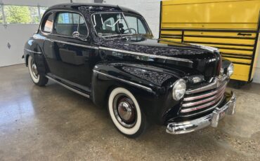 Ford-Super-Deluxe-1946-Coupe