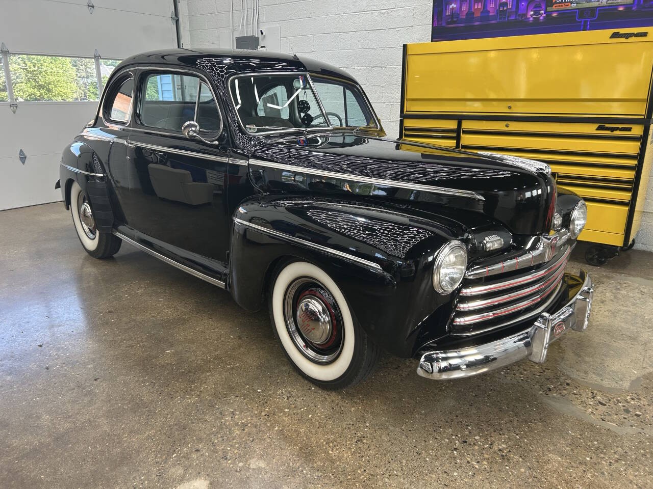 Ford Super Deluxe 1946 Coupe
