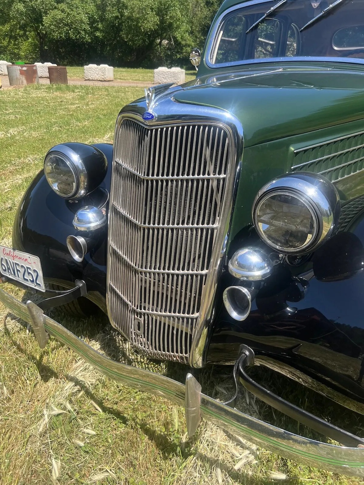 Ford-Super-deluxe-1935-Green-Brown-10