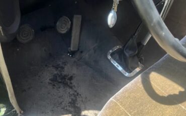 Ford-Super-deluxe-1935-Green-Brown-13