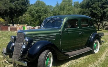 Ford-Super-deluxe-1935-Green-Brown-15
