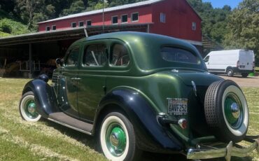 Ford-Super-deluxe-1935-Green-Brown-6