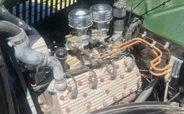 Ford-Super-deluxe-1935-Green-Brown-7