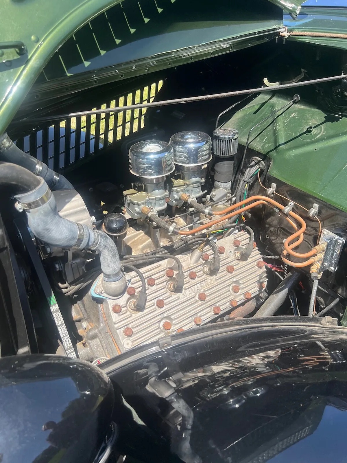 Ford-Super-deluxe-1935-Green-Brown-7