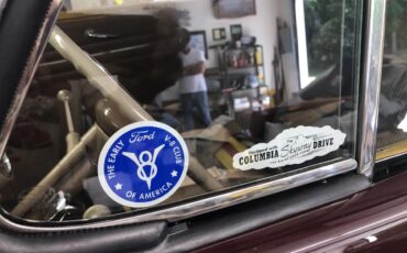 Ford-Super-deluxe-1946-Maroon-Tan-10