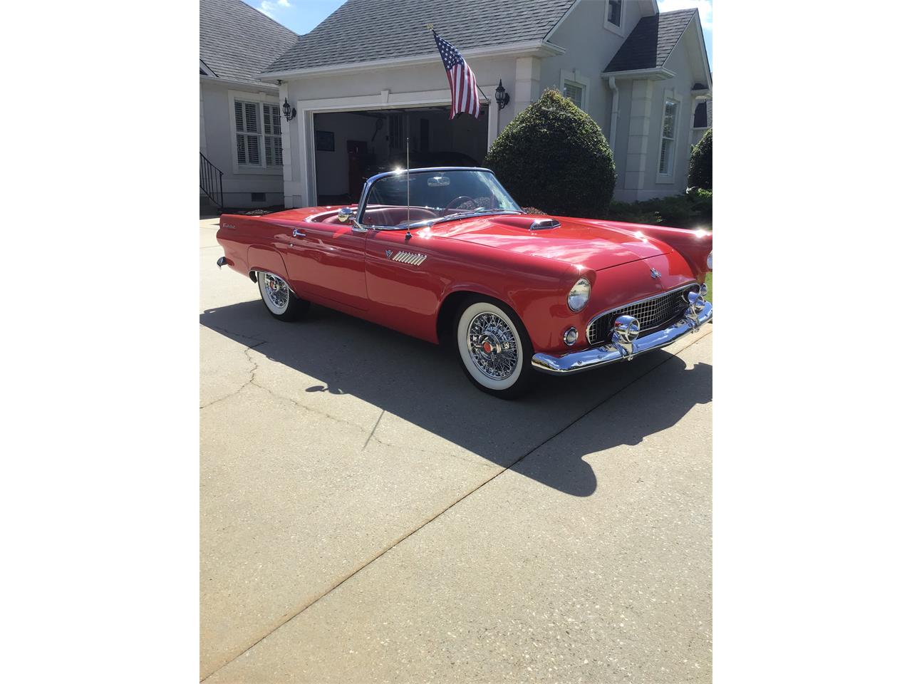 Ford-Thunderbird-1955-Torch-Red-Red-amp-White-2