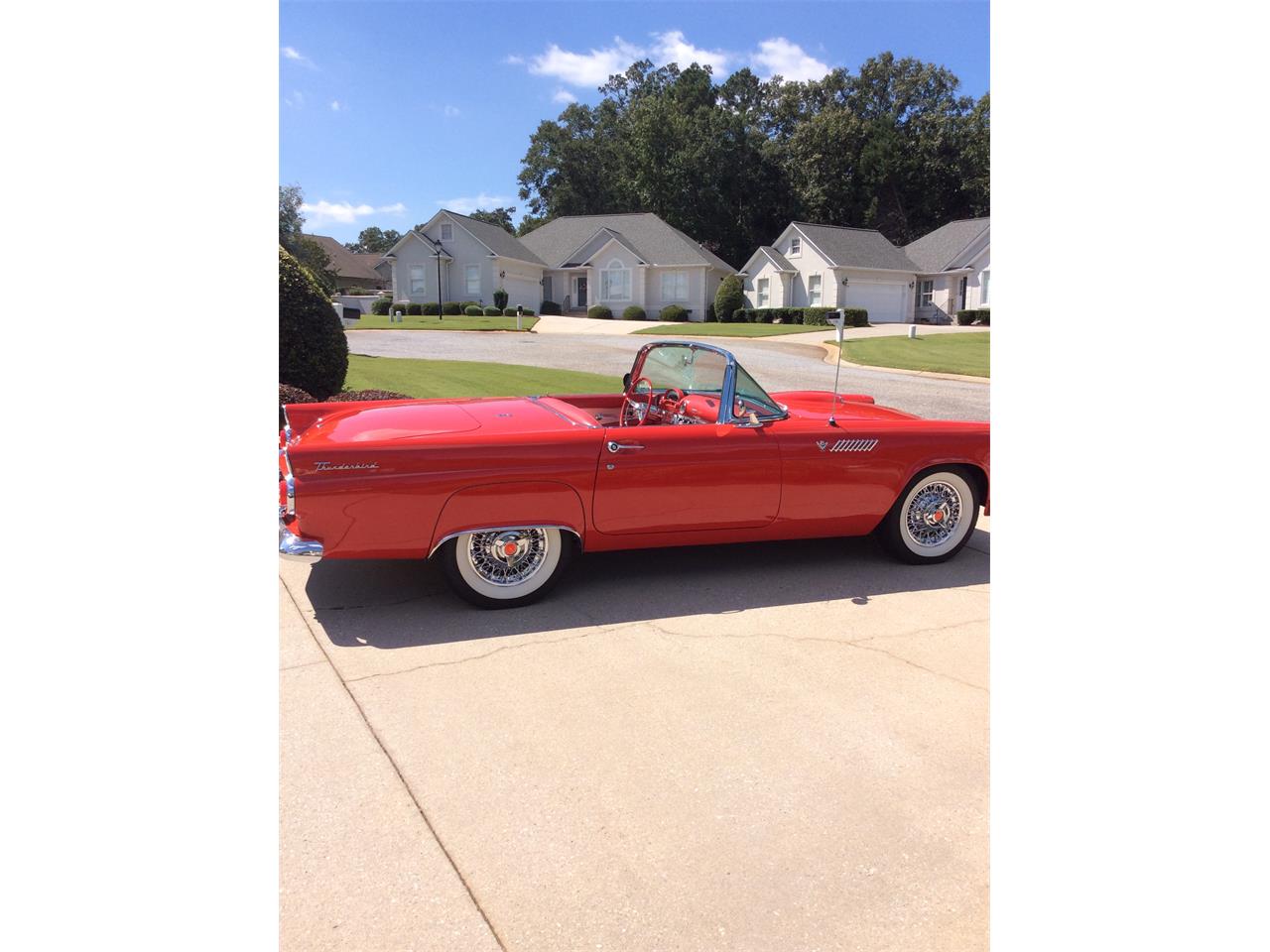 Ford-Thunderbird-1955-Torch-Red-Red-amp-White-3