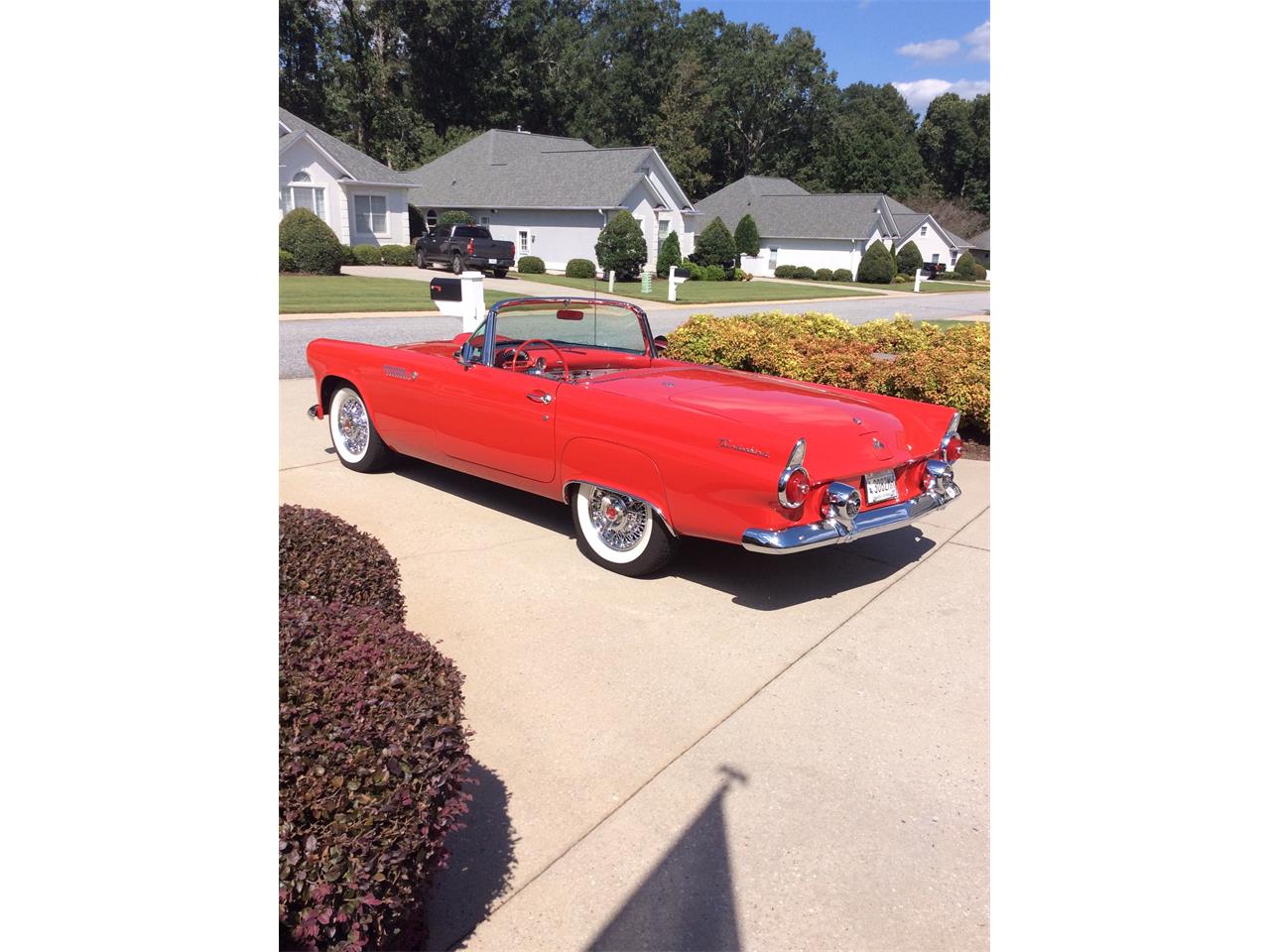 Ford-Thunderbird-1955-Torch-Red-Red-amp-White-6