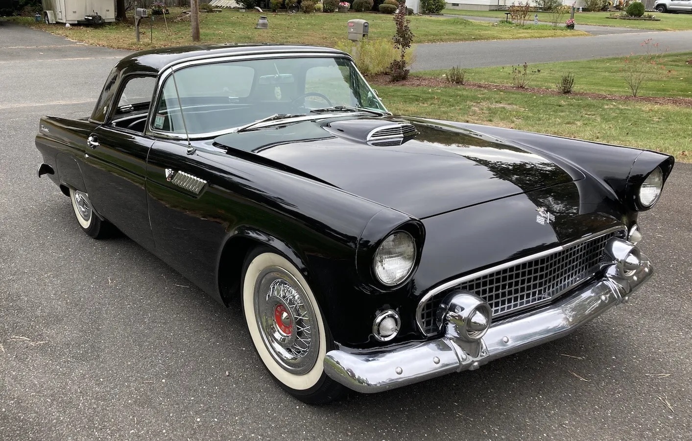 Ford-Thunderbird-1955