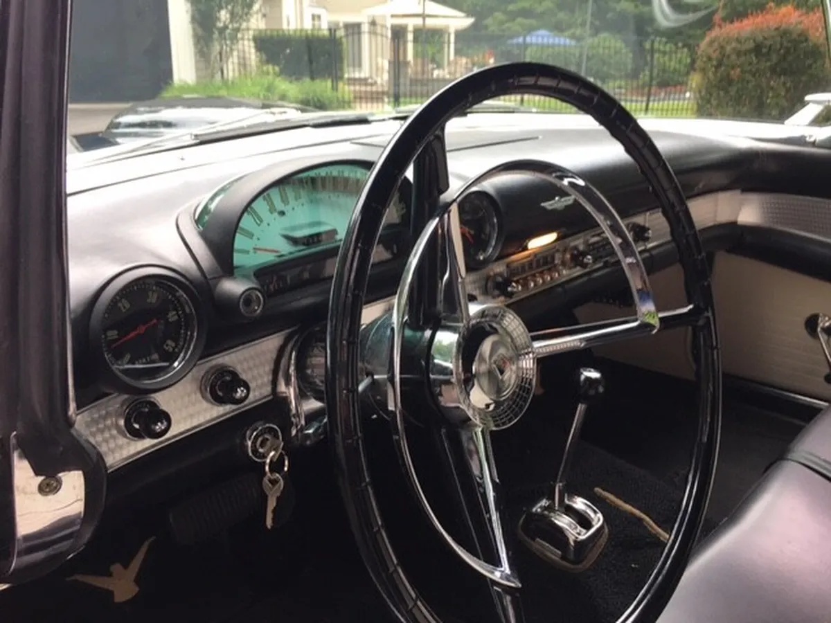 Ford-Thunderbird-1956-Black-Black-4