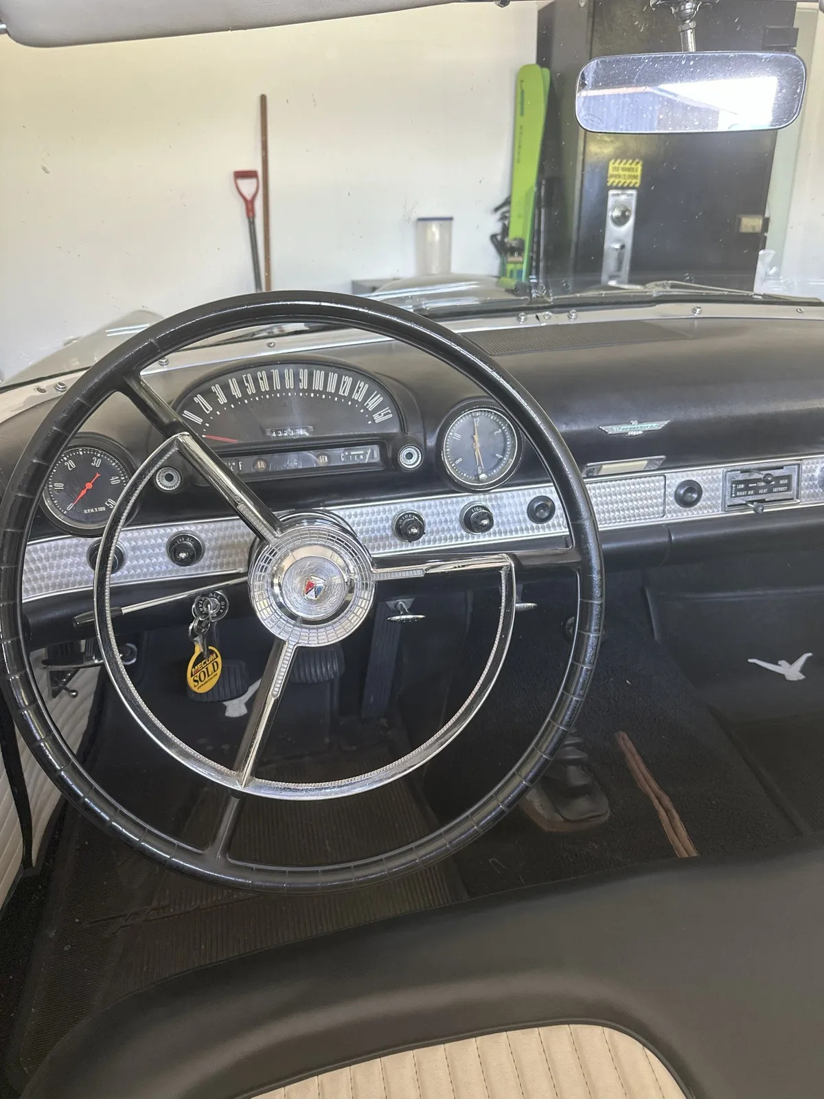 Ford-Thunderbird-1956-Black-Black-And-White-13