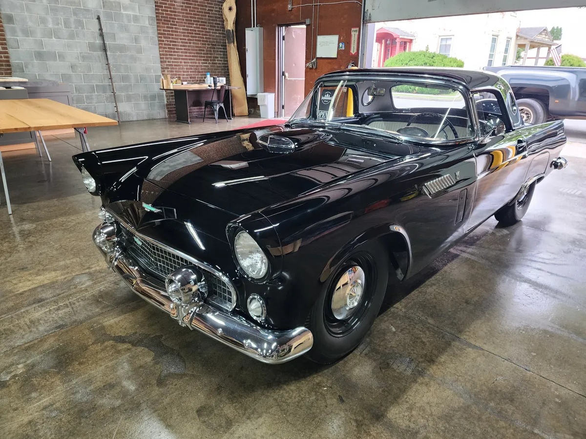 Ford-Thunderbird-1956-Black-Black-And-White-2