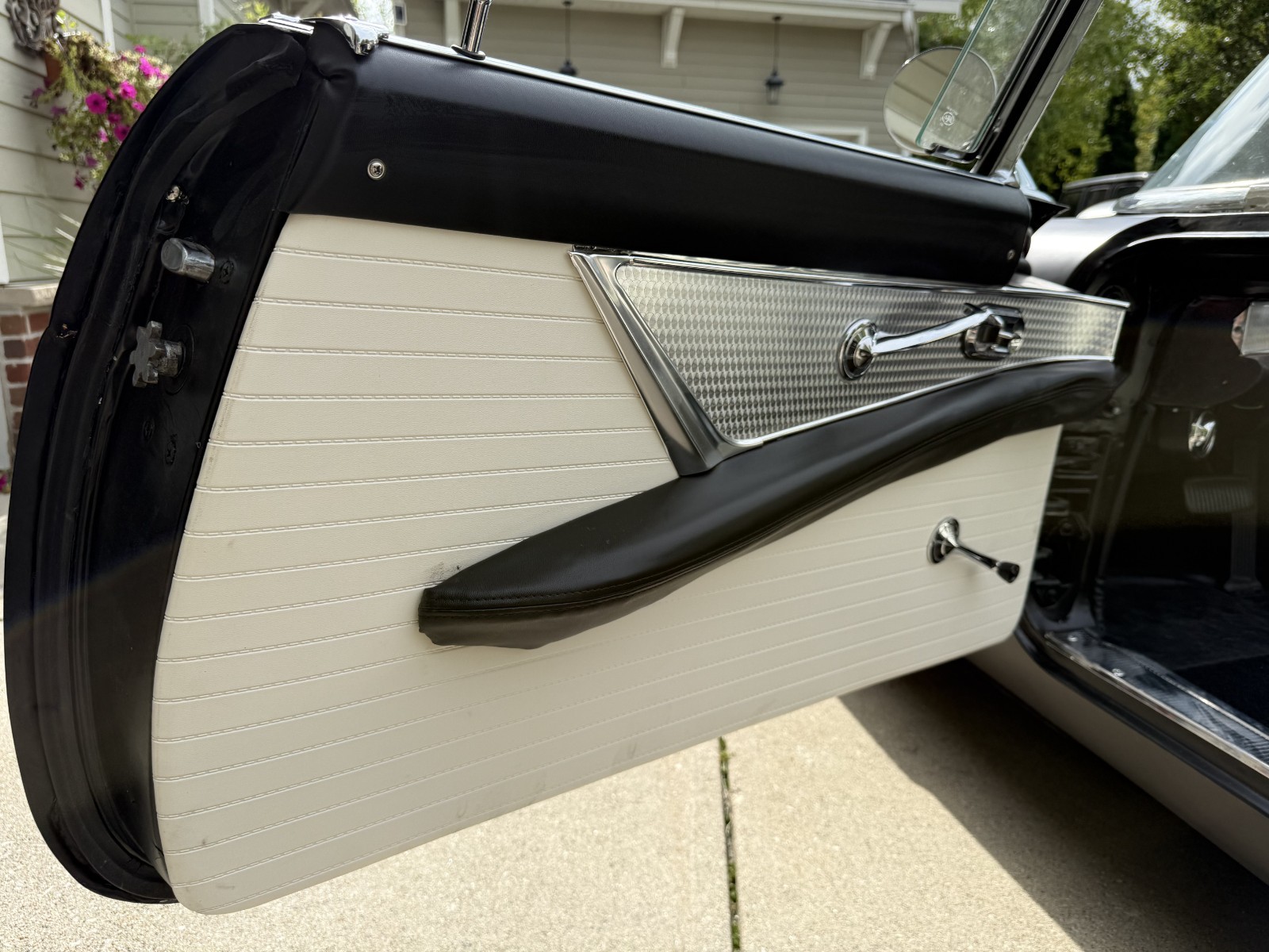 Ford-Thunderbird-1956-Convertible-27