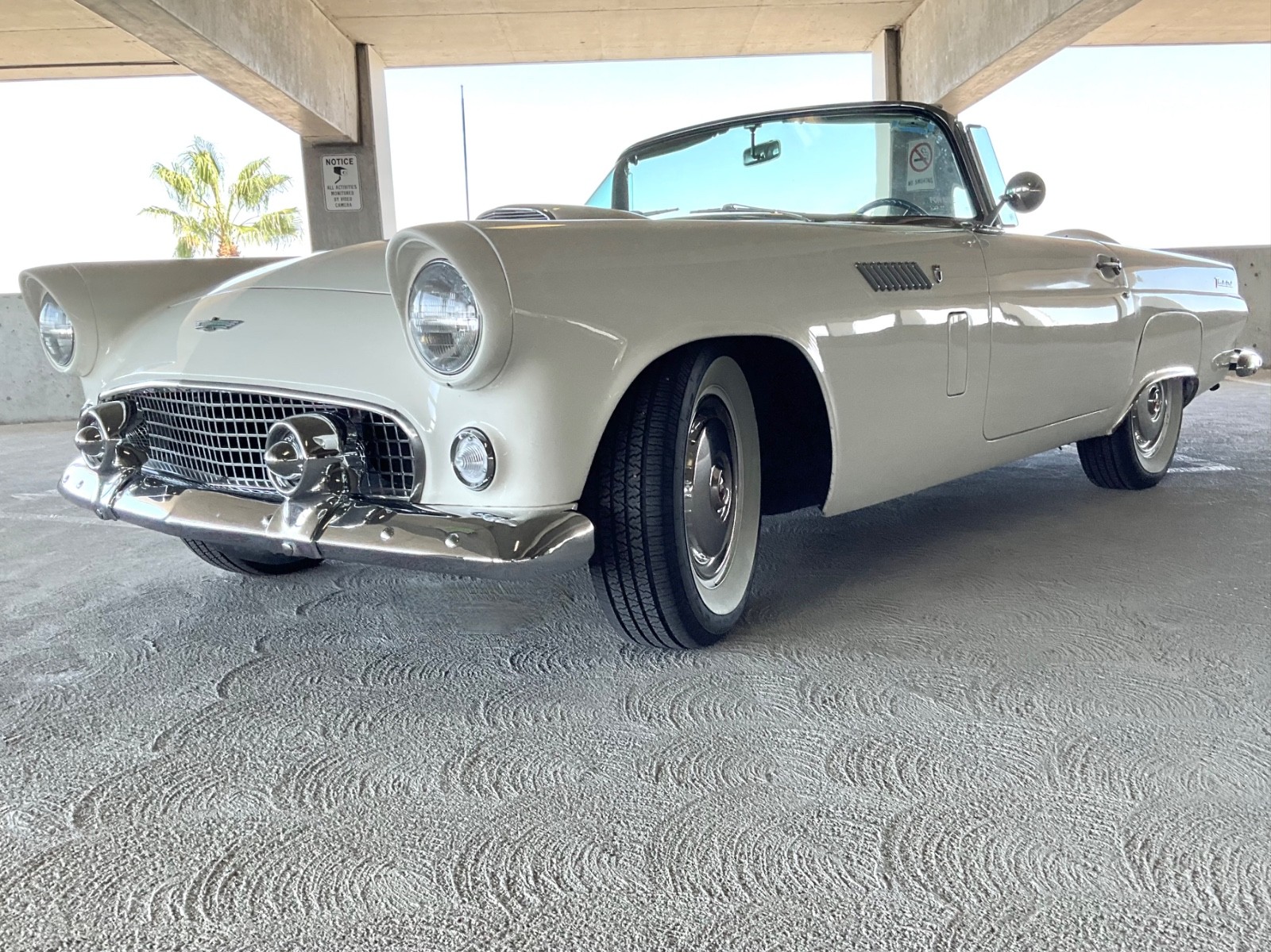 Ford-Thunderbird-1956-Convertible-3