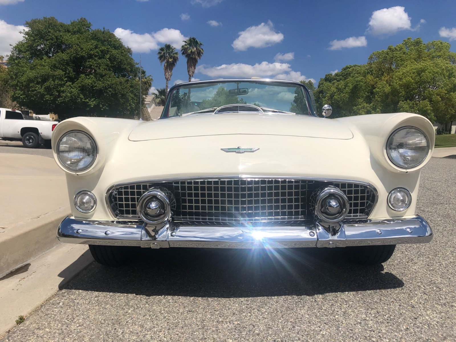 Ford-Thunderbird-1956-Convertible-30