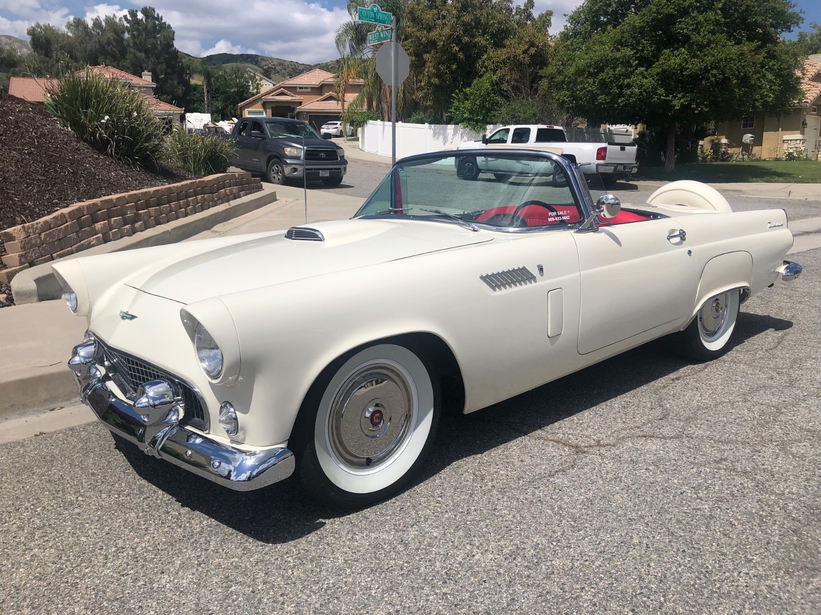 Ford-Thunderbird-1956-Convertible-31