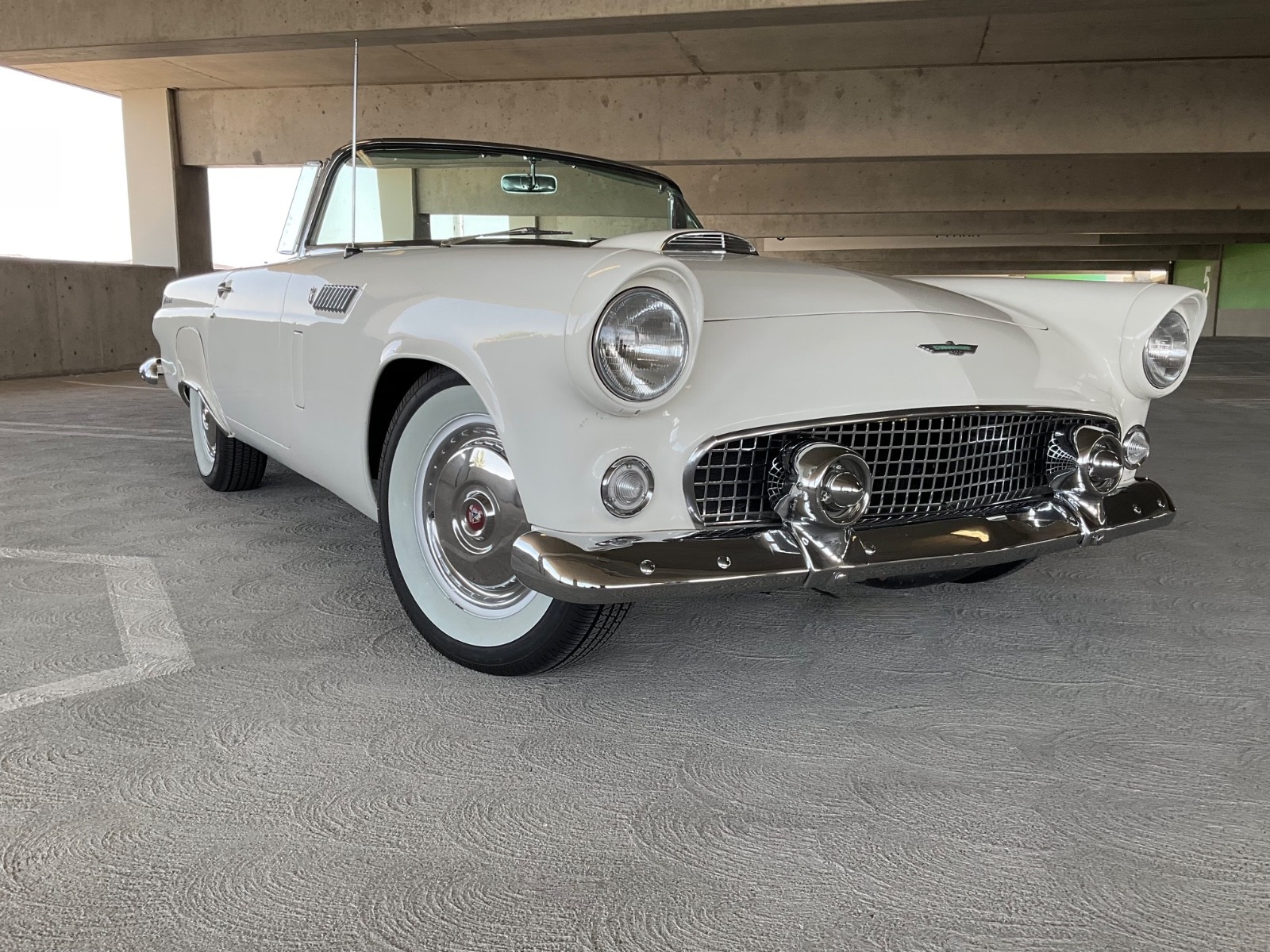 Ford-Thunderbird-1956-Convertible-34