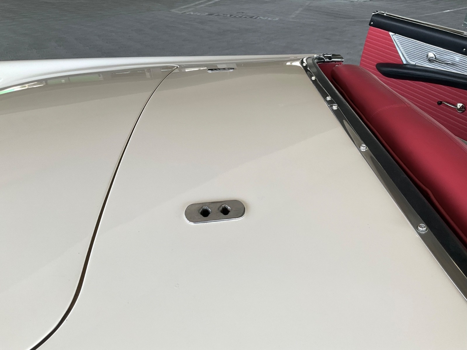 Ford-Thunderbird-1956-Convertible-38
