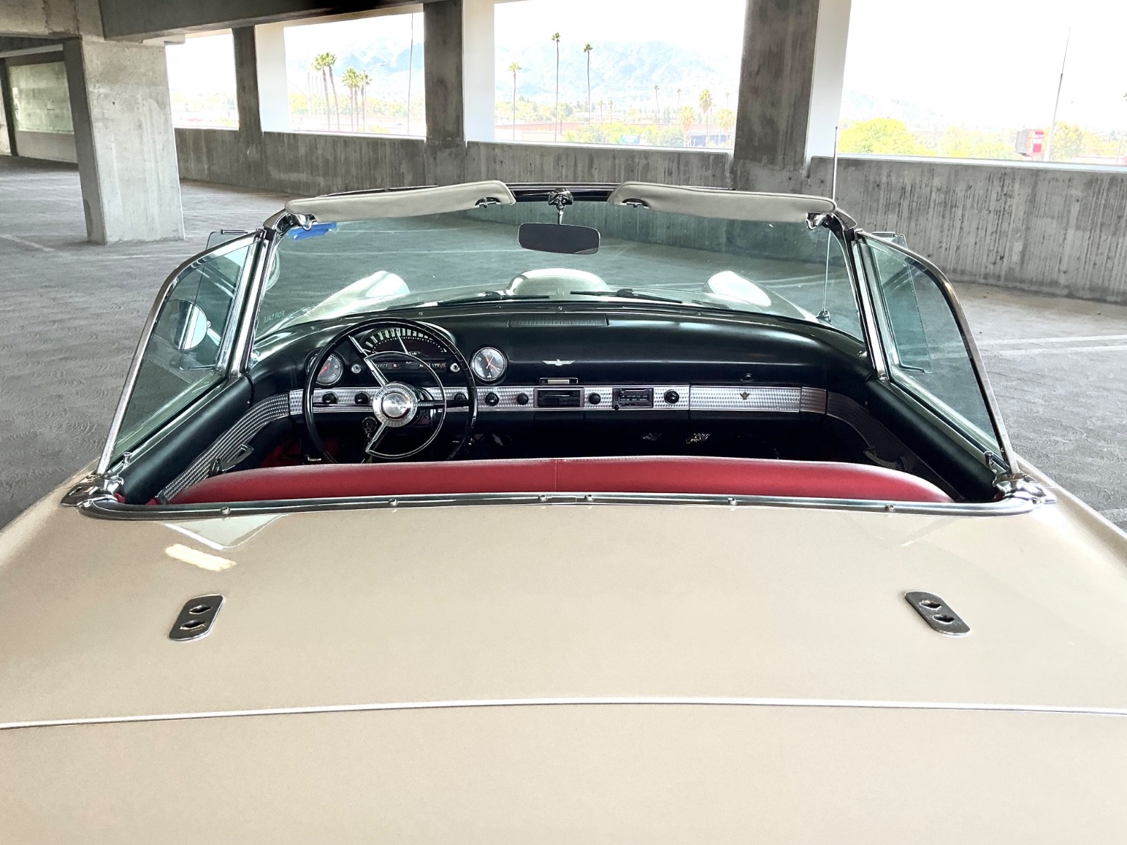 Ford-Thunderbird-1956-Convertible-8