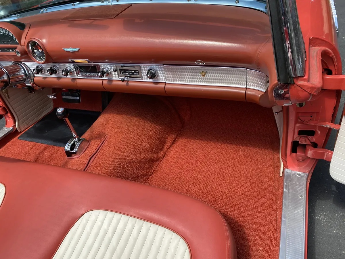 Ford-Thunderbird-1956-Fiesta-Red-Red-And-White-1