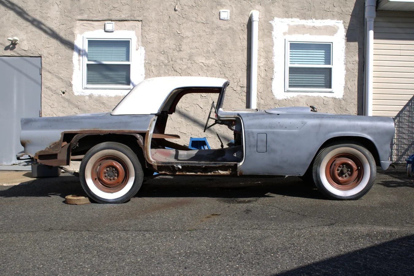 Ford-Thunderbird-1956-N-Red-12