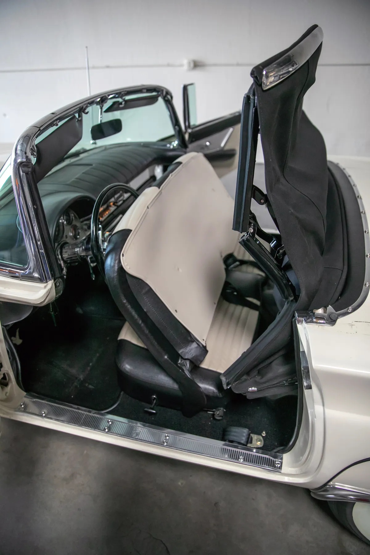 Ford-Thunderbird-1957-13