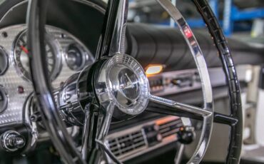 Ford-Thunderbird-1957-16