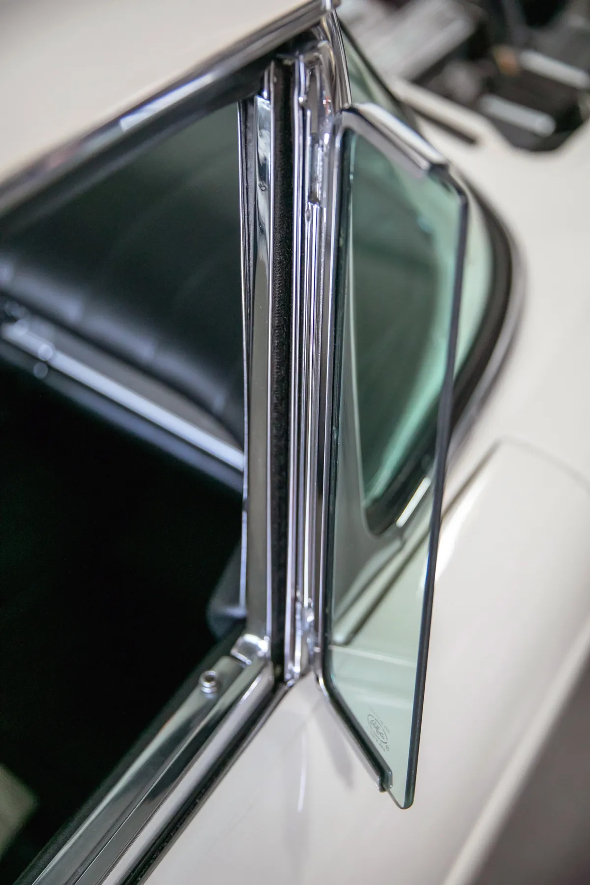 Ford-Thunderbird-1957-3