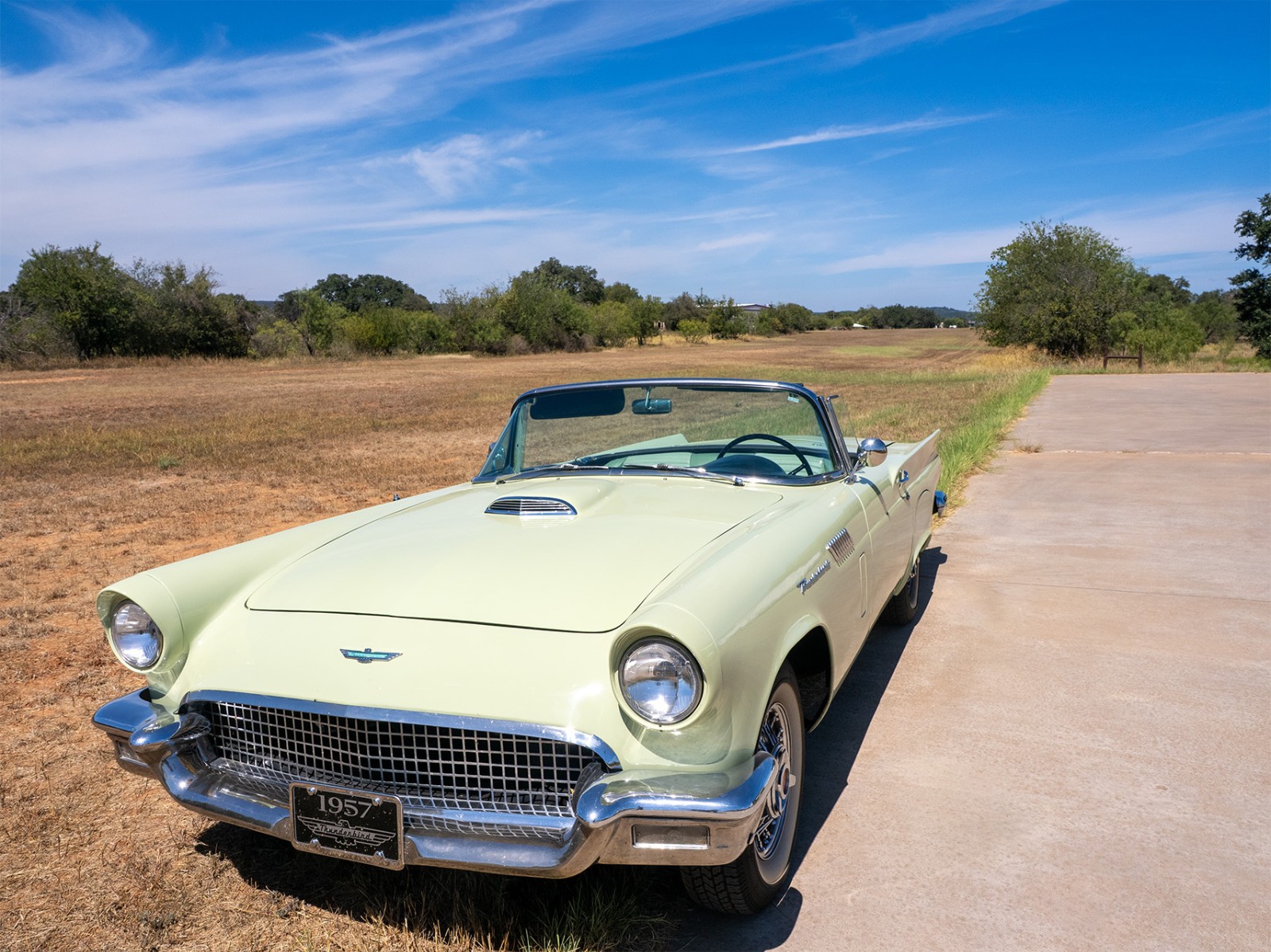 Ford-Thunderbird-1957-Convertible-1