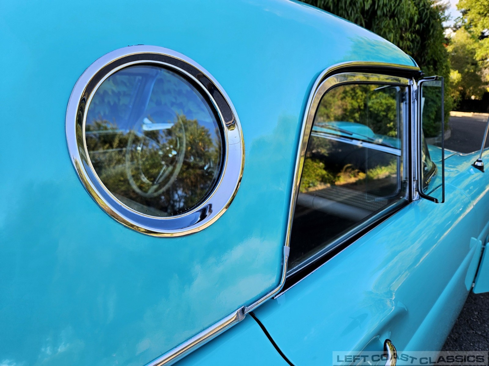 Ford-Thunderbird-1957-Convertible-11