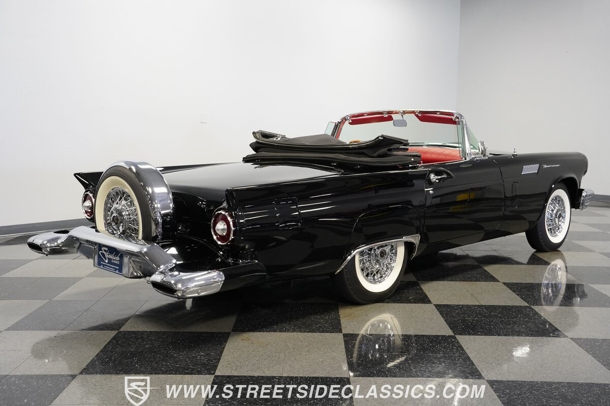 Ford-Thunderbird-1957-Convertible-12