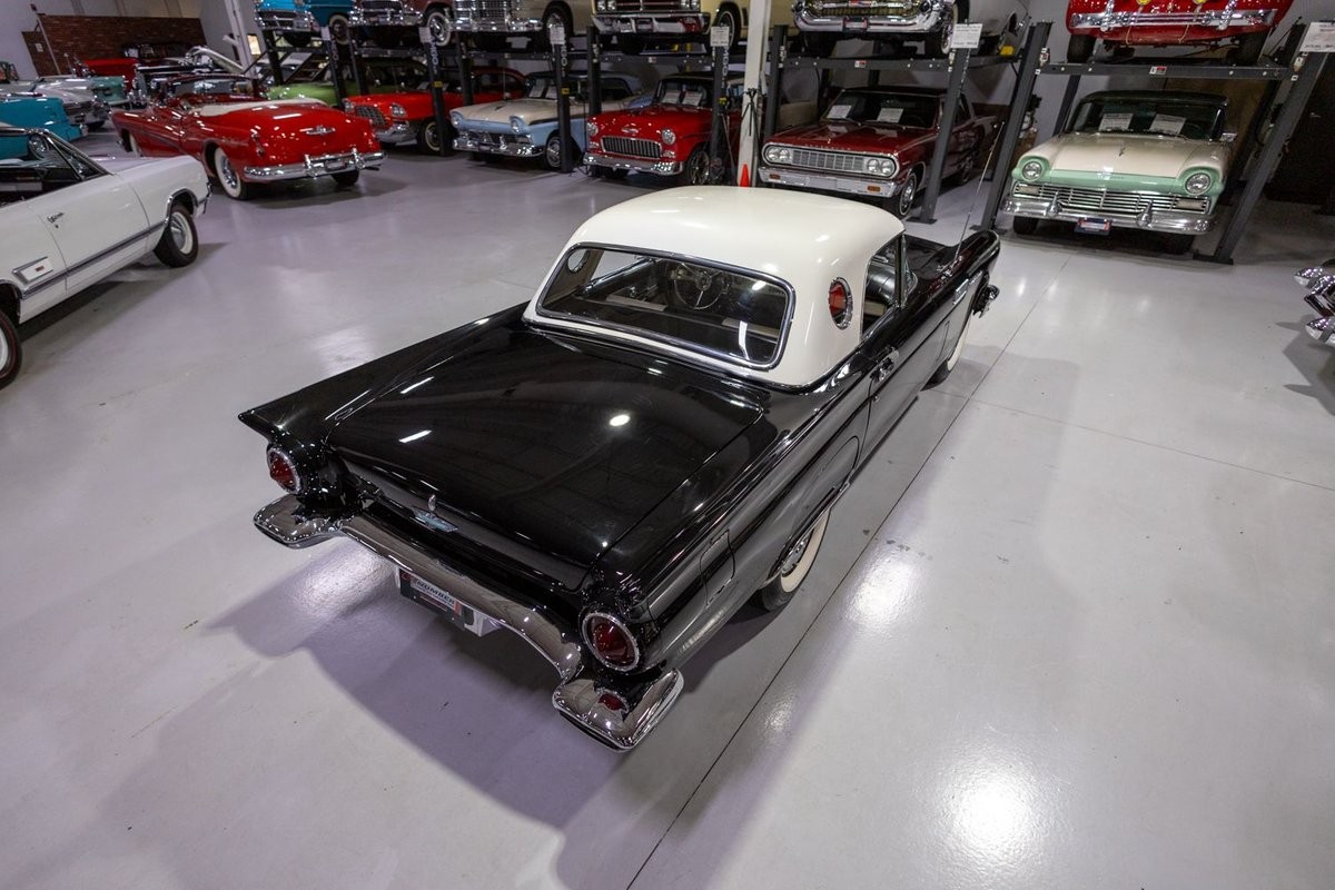 Ford-Thunderbird-1957-Convertible-16