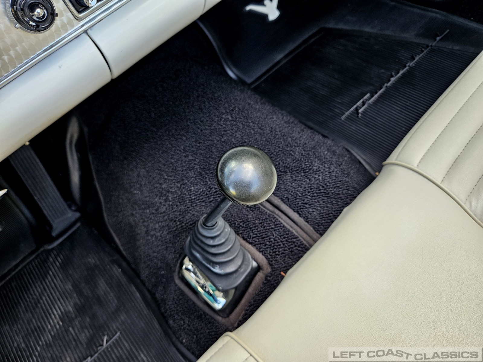 Ford-Thunderbird-1957-Convertible-16