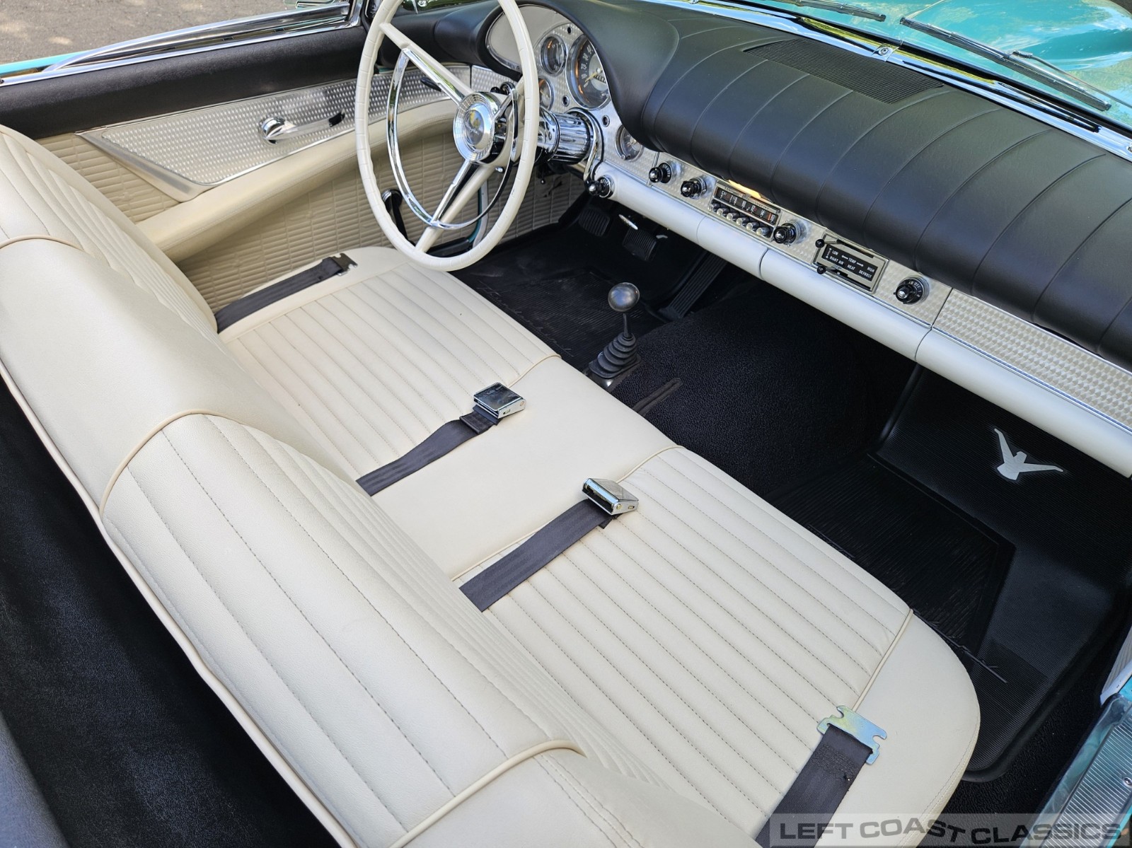 Ford-Thunderbird-1957-Convertible-17