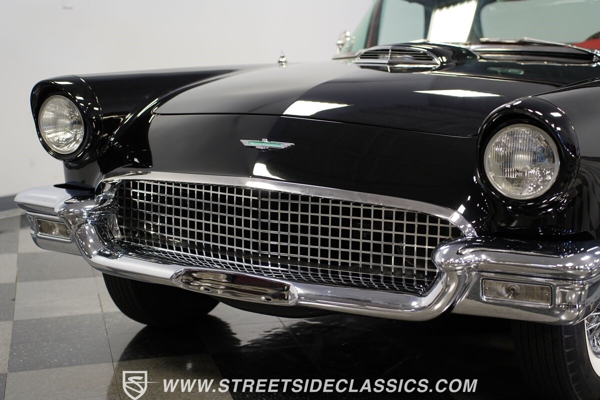 Ford-Thunderbird-1957-Convertible-19