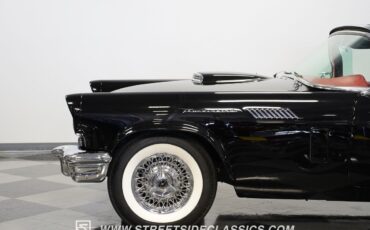 Ford-Thunderbird-1957-Convertible-23