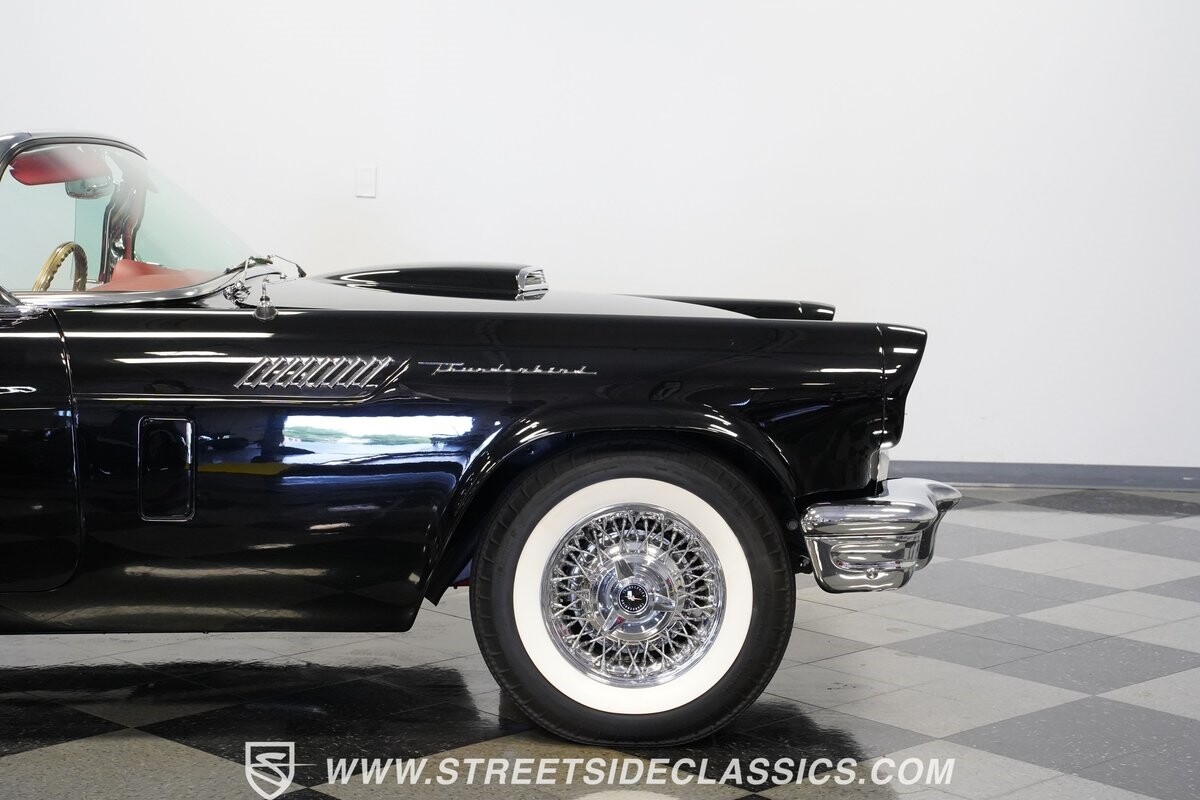 Ford-Thunderbird-1957-Convertible-30