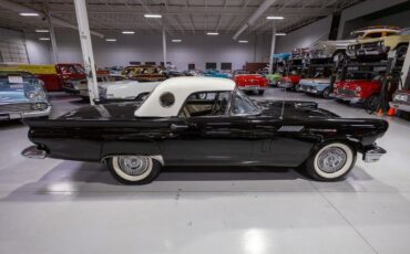 Ford-Thunderbird-1957-Convertible-31
