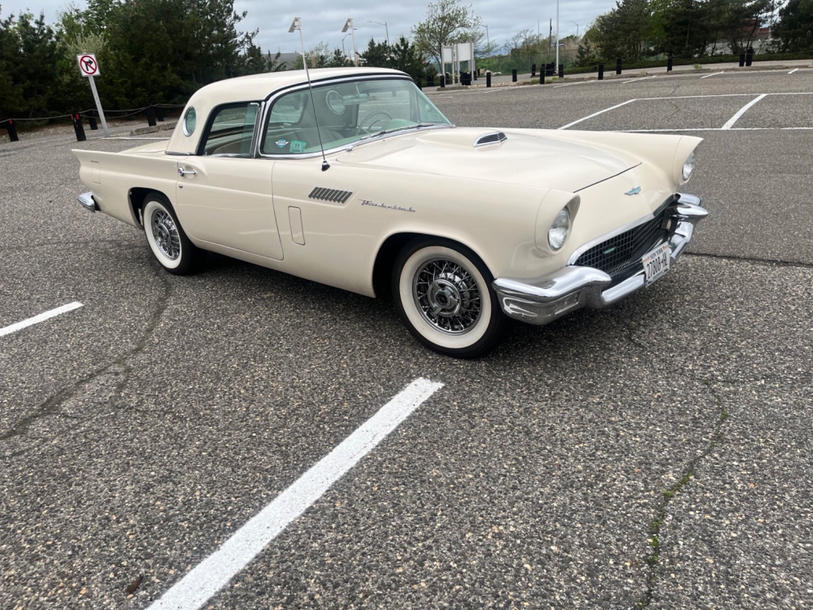 Ford Thunderbird 1957 Convertible