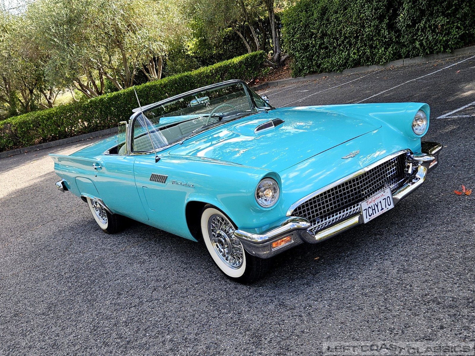 Ford-Thunderbird-1957-Convertible-8