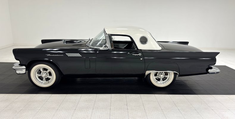 Ford-Thunderbird-1957-Raven-Black-Raven-Black-10
