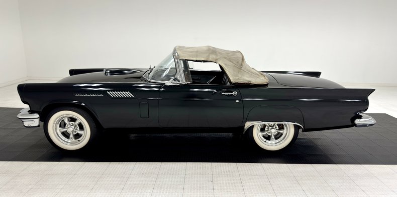 Ford-Thunderbird-1957-Raven-Black-Raven-Black-11