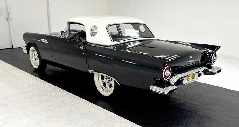 Ford-Thunderbird-1957-Raven-Black-Raven-Black-13
