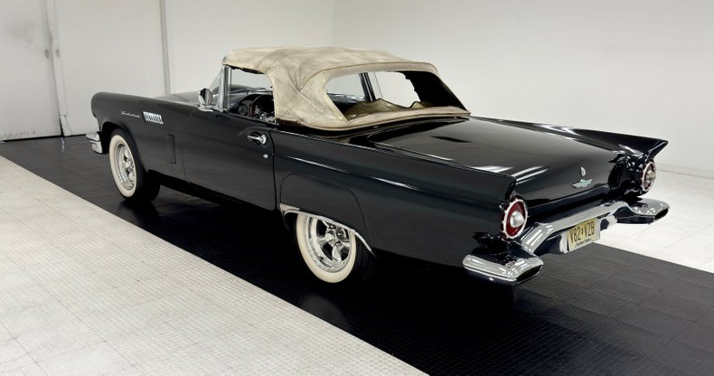Ford-Thunderbird-1957-Raven-Black-Raven-Black-14