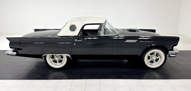 Ford-Thunderbird-1957-Raven-Black-Raven-Black-2