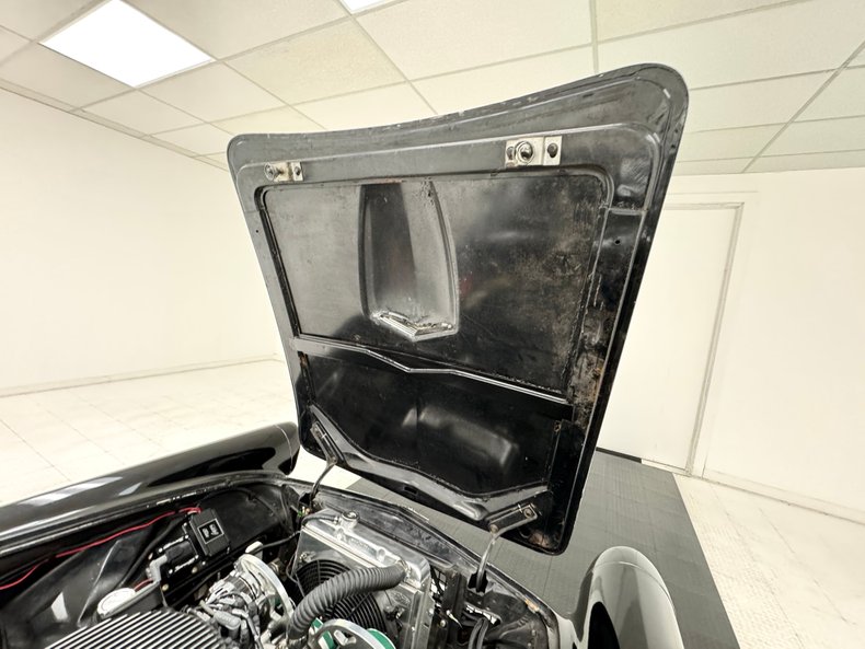 Ford-Thunderbird-1957-Raven-Black-Raven-Black-38