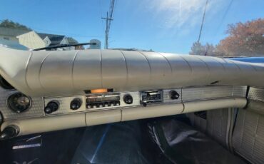 Ford-Thunderbird-1957-Robins-Egg-Blue-Body-White-4